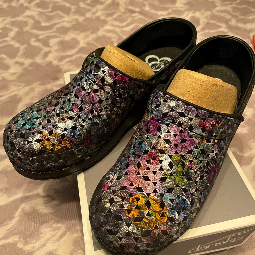 Sanita Clogs